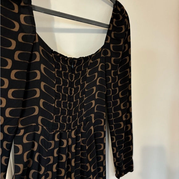 Reformation midi dress with zigzag pattern - Picture 9 of 9